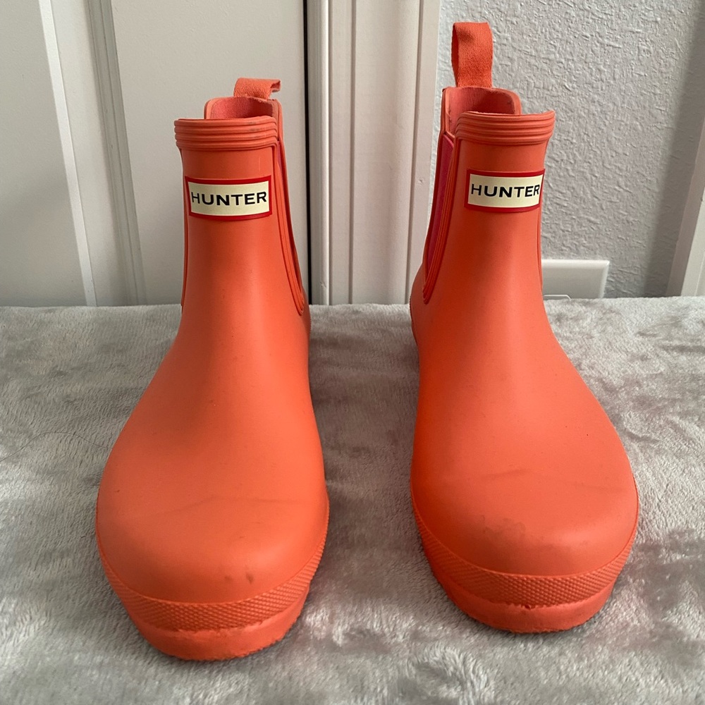 Hunter Original Chelsea Rain Boot in Sun-Cup Orange Size 9
